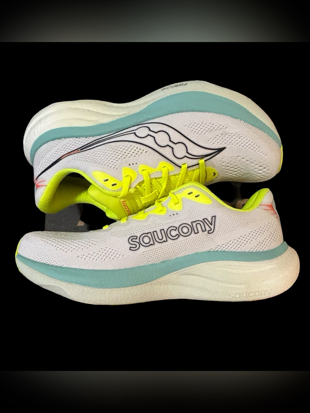 LIKE BRAND NEW IN BOX. SAUCONY WOMENS RIDE 19, COLOR WHITE/SPLASH, SIZE 10.5,Run - Picture 10 of 16
